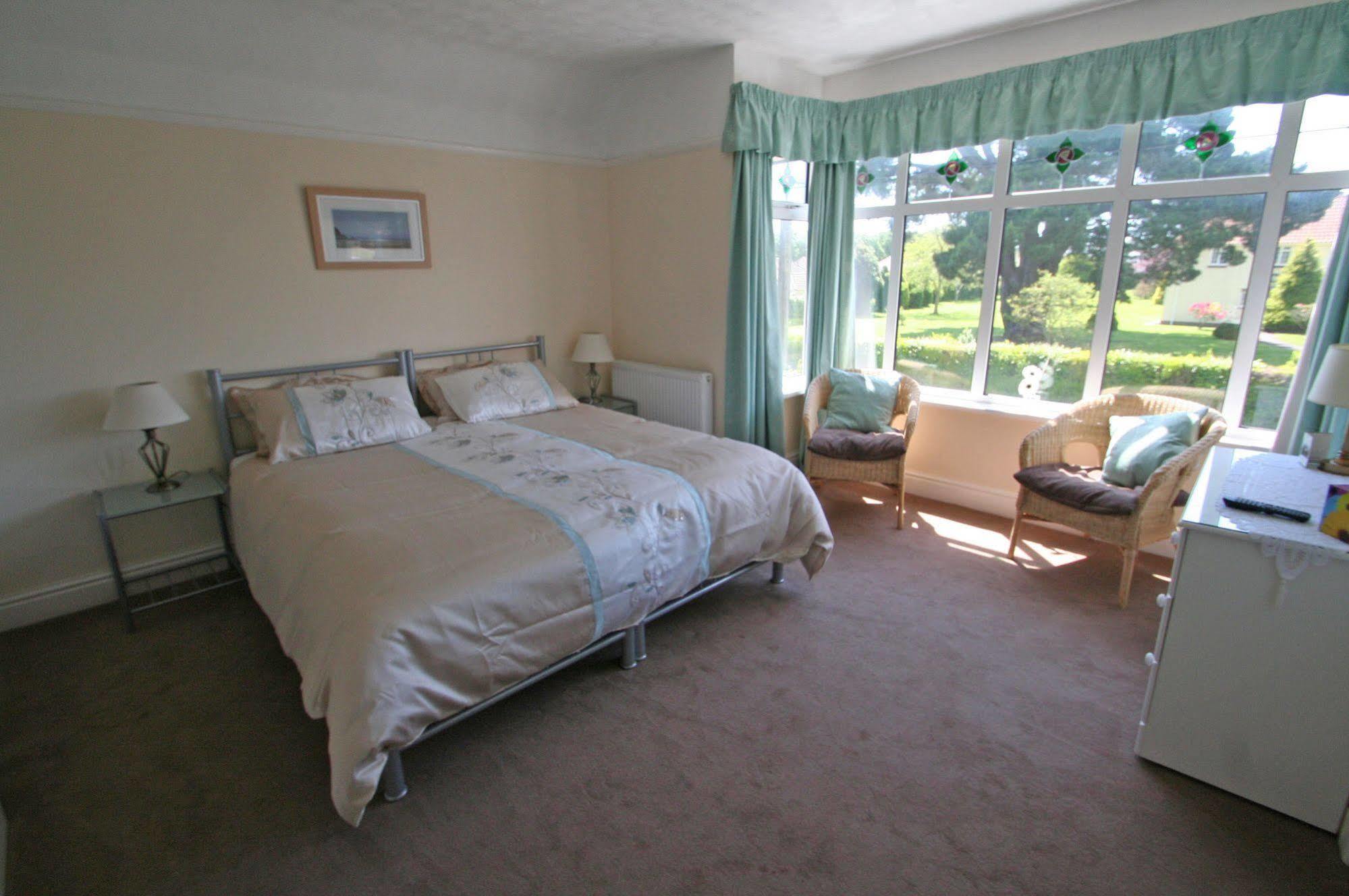 Beech Lodge Guest House New Milton Exterior foto